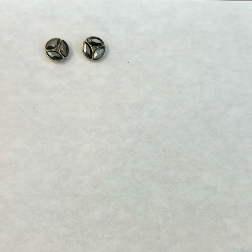 Bundle (3) Pairs of Stud Earrings - Picture 7 of 8